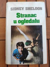 Stranac u ogledalu
