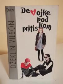 DEVOJKE POD PRITISKOM