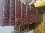 Prodajem deo biblioteke